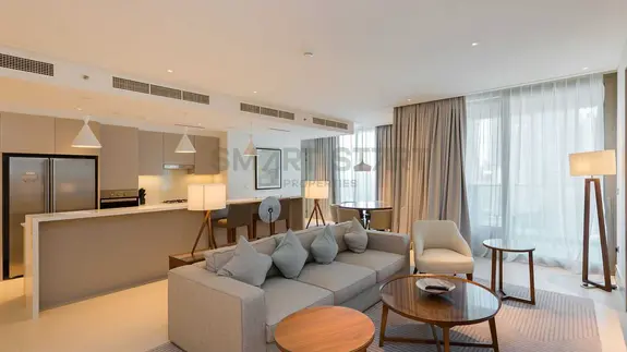 Fully furnished / High floor / Vacant
